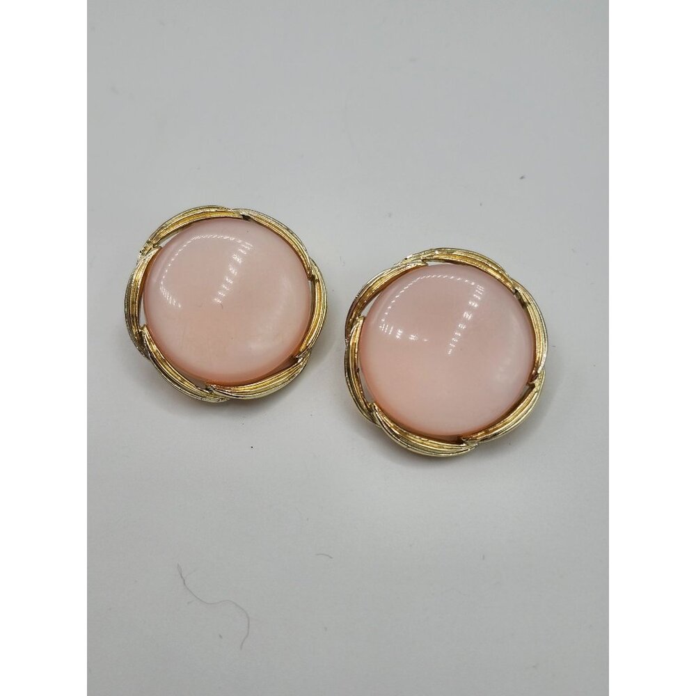Vintage Lisner Pink & Gold-Tone Round Clip-On Earrings